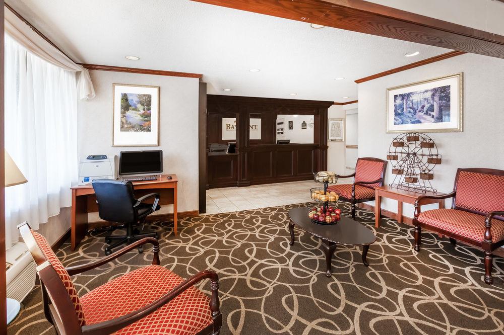 Baymont By Wyndham Grand Rapids Airport Hotel