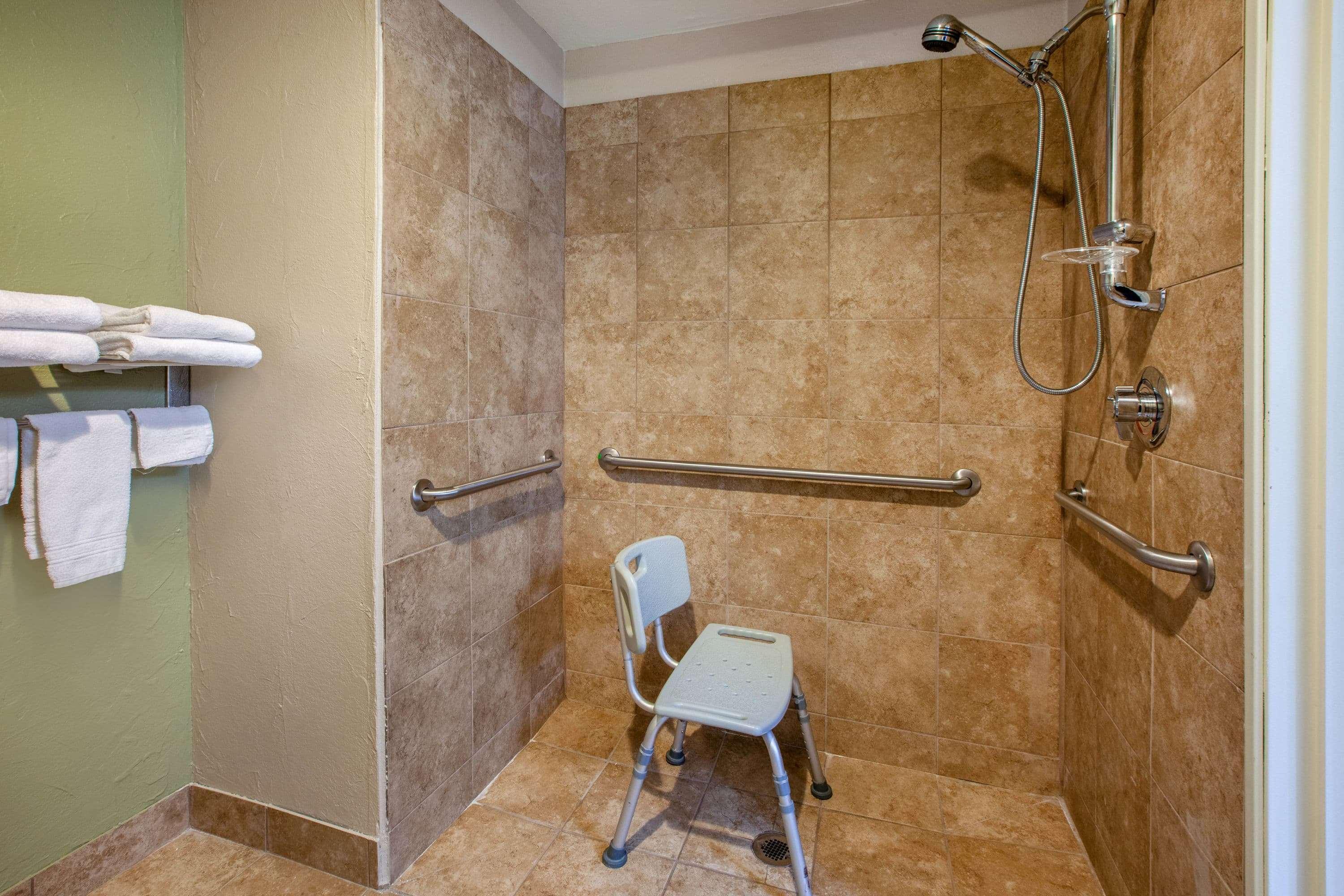 Baymont By Wyndham Grand Rapids Airport Hotel