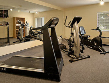Baymont By Wyndham Grand Rapids Airport 2*
