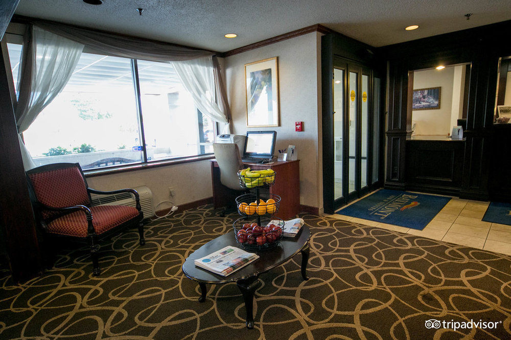 Hotel Baymont By Wyndham Grand Rapids Airport Cascade