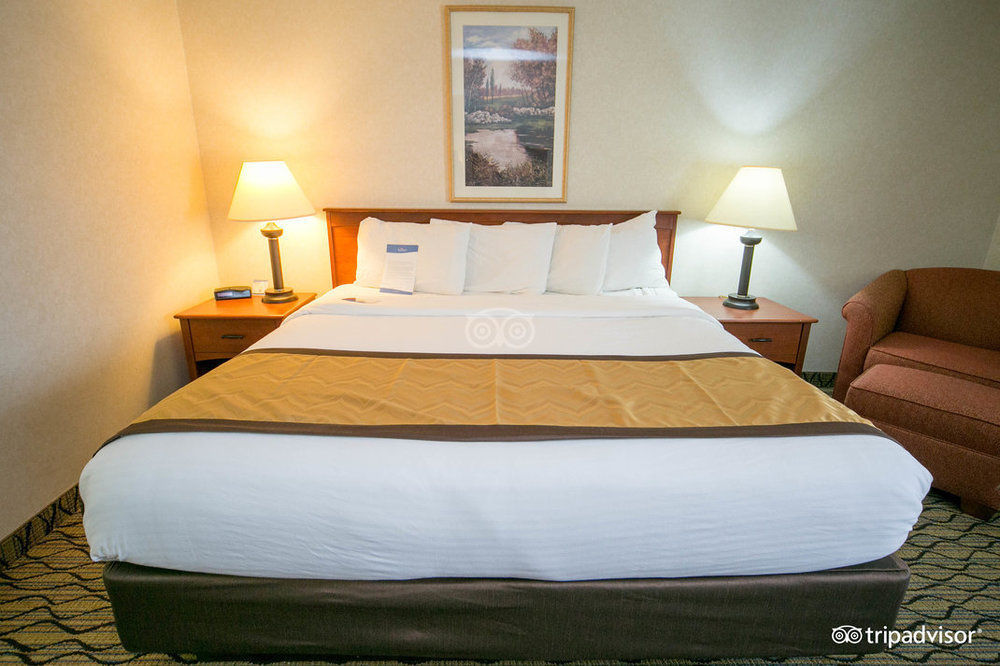 Baymont By Wyndham Grand Rapids Airport Hotel 2*