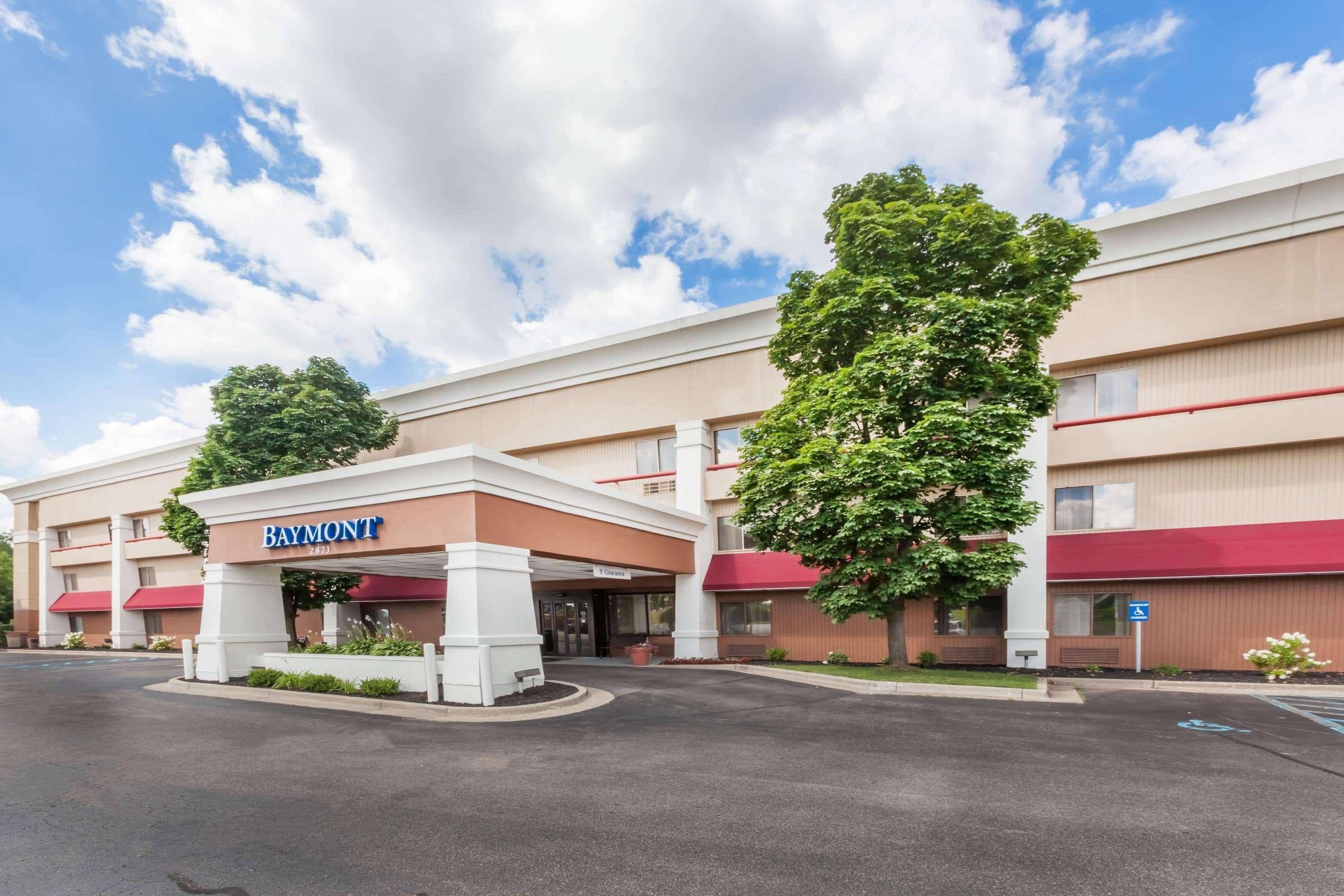 Baymont By Wyndham Grand Rapids Airport Hotel