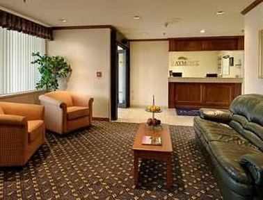 Hotel Baymont By Wyndham Grand Rapids Airport